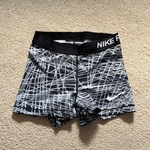 black and white nike pro spandex